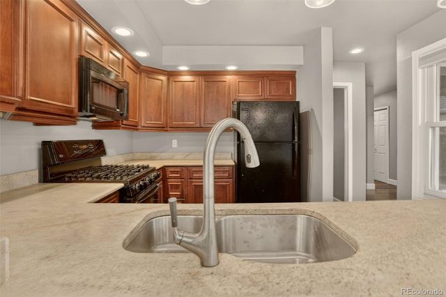 10000 E Yale Avenue 41, Denver, CO 80231