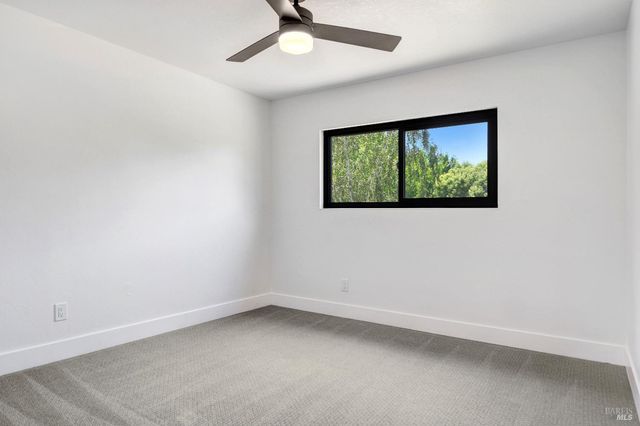 690 Hudson Ct, Sonoma, CA 95476