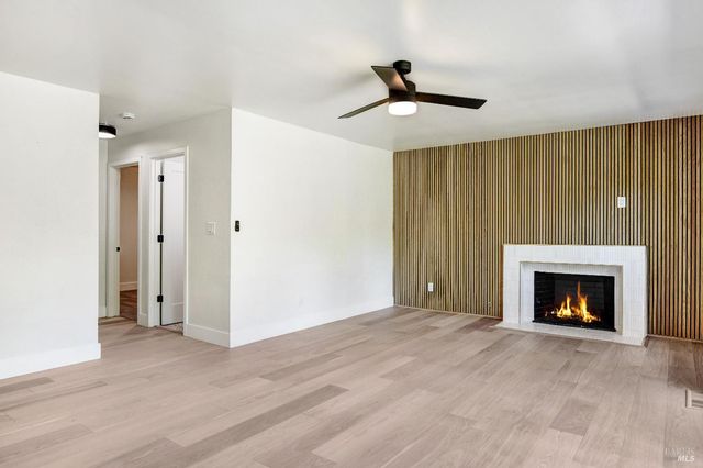 690 Hudson Ct, Sonoma, CA 95476