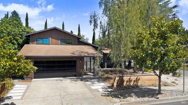 690 Hudson Ct, Sonoma, CA 95476