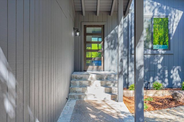 690 Hudson Ct, Sonoma, CA 95476