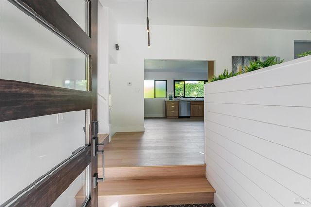 690 Hudson Ct, Sonoma, CA 95476