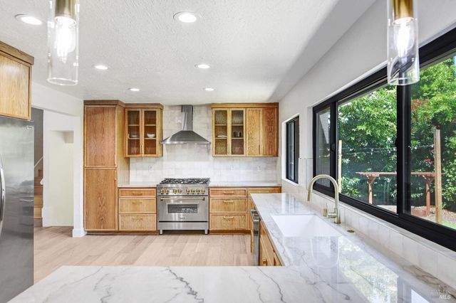 690 Hudson Ct, Sonoma, CA 95476