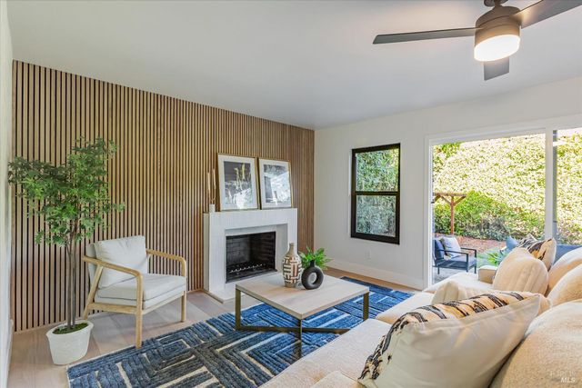 690 Hudson Ct, Sonoma, CA 95476