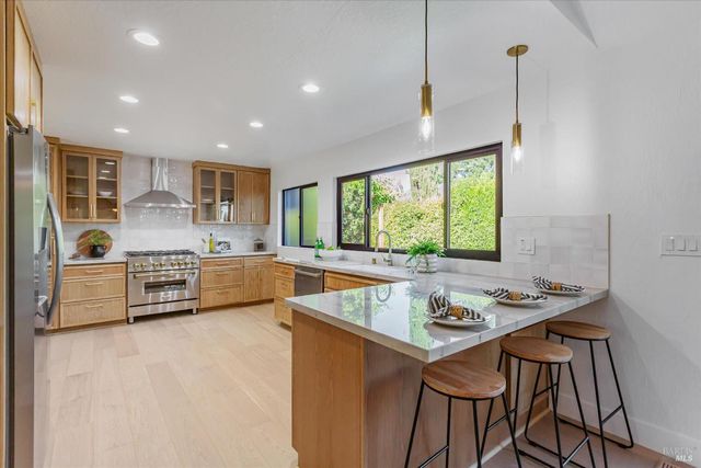 690 Hudson Ct, Sonoma, CA 95476