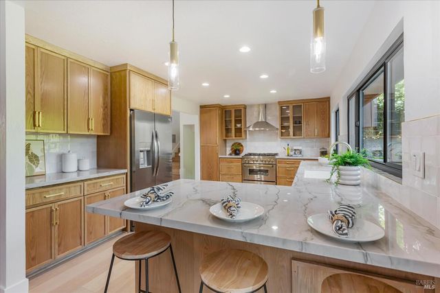 690 Hudson Ct, Sonoma, CA 95476