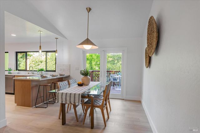 690 Hudson Ct, Sonoma, CA 95476