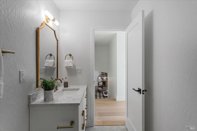 690 Hudson Ct, Sonoma, CA 95476