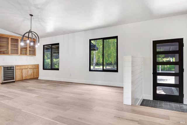 690 Hudson Ct, Sonoma, CA 95476