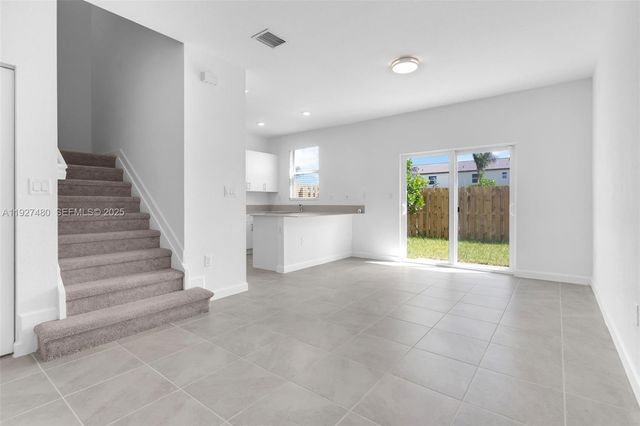 2665 SE 28th St, Homestead, FL 33035