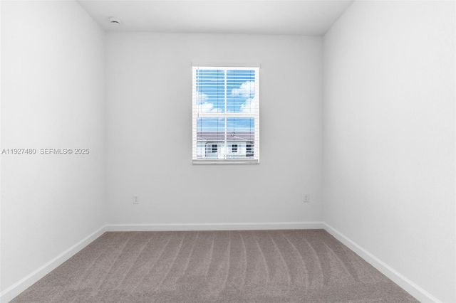 2665 SE 28th St, Homestead, FL 33035