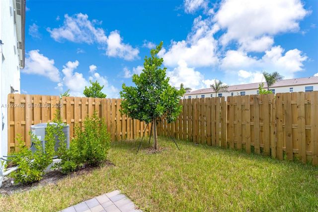 2665 SE 28th St, Homestead, FL 33035