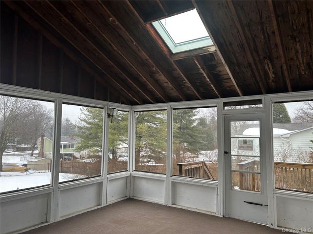 104 SUTTON PARK Road, Poughkeepsie, NY 12603