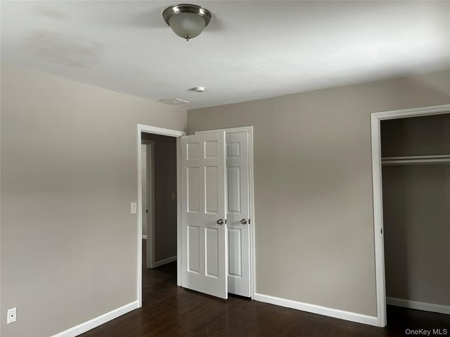 104 SUTTON PARK Road, Poughkeepsie, NY 12603