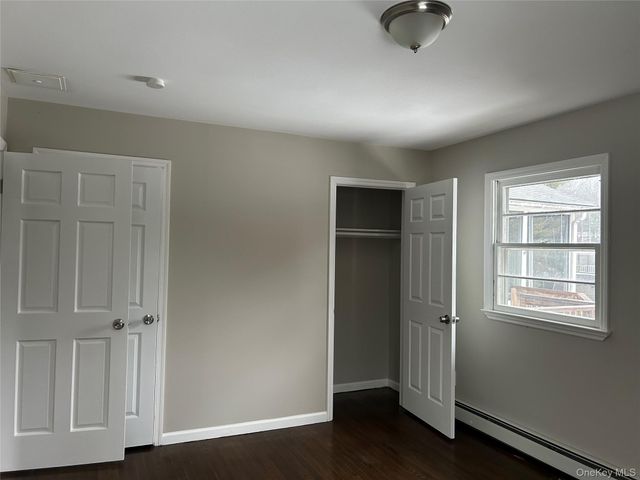 104 SUTTON PARK Road, Poughkeepsie, NY 12603