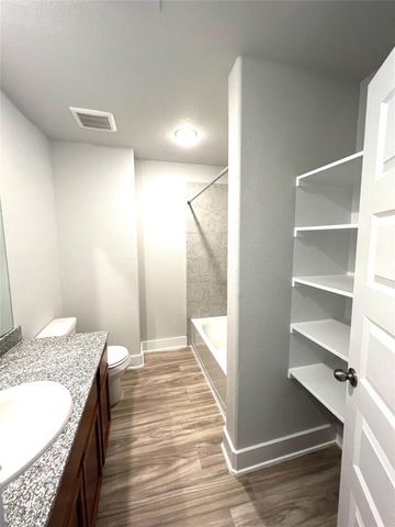 4002 Cusco Ln, Houston, TX 77045