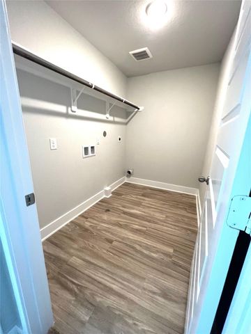 4002 Cusco Ln, Houston, TX 77045