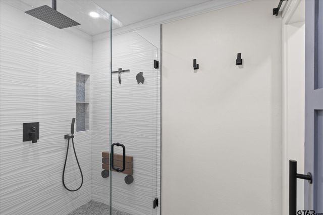 326 E Robinwood, White Oak, TX 75693