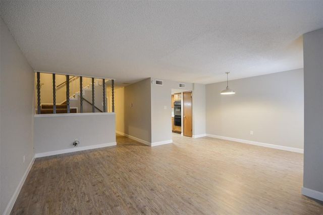 1326 Town Circle Circle 1, Baytown, TX 77520