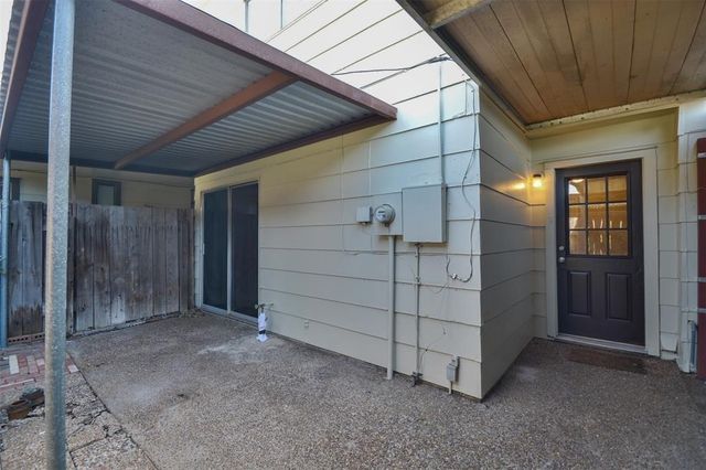 1326 Town Circle Circle 1, Baytown, TX 77520