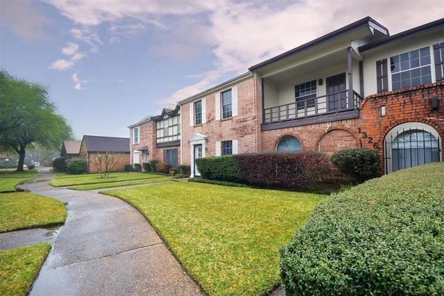 1326 Town Circle Circle 1, Baytown, TX 77520