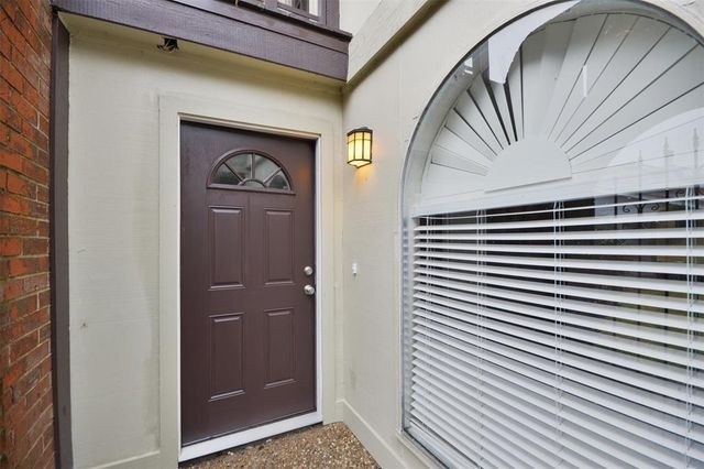 1326 Town Circle Circle 1, Baytown, TX 77520