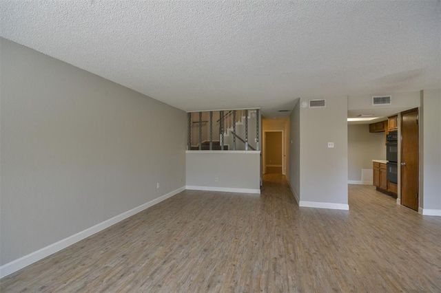 1326 Town Circle Circle 1, Baytown, TX 77520