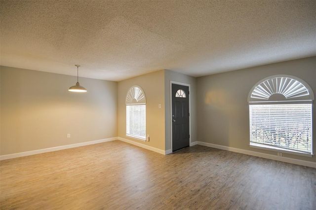 1326 Town Circle Circle 1, Baytown, TX 77520