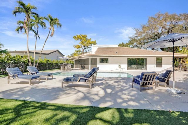 614 Lakewoode Circle W, Delray Beach, FL 33445