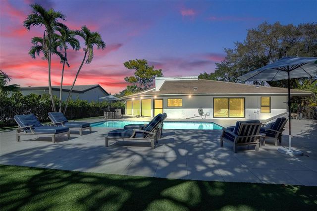 614 Lakewoode Circle W, Delray Beach, FL 33445