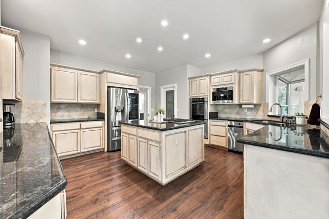 6060 Greystone Pl, Granite Bay, CA 95746