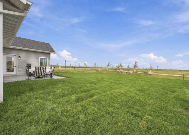 7717 81st Avenue S, Horace, ND 58047