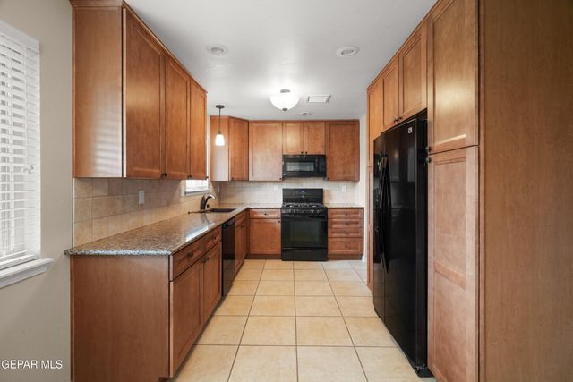 801 TEPIC Drive, El Paso, TX 79912
