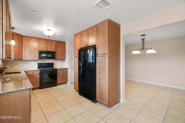 801 TEPIC Drive, El Paso, TX 79912