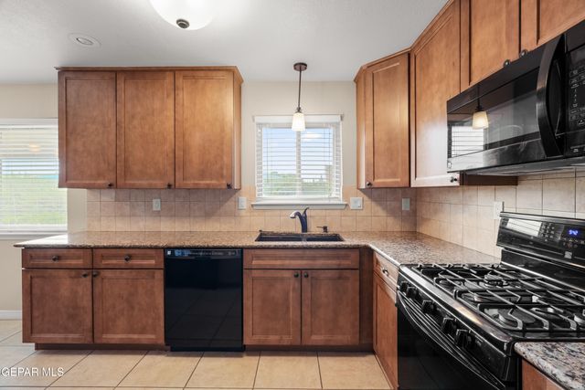 801 TEPIC Drive, El Paso, TX 79912