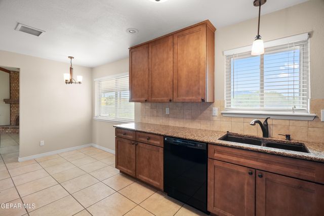 801 TEPIC Drive, El Paso, TX 79912