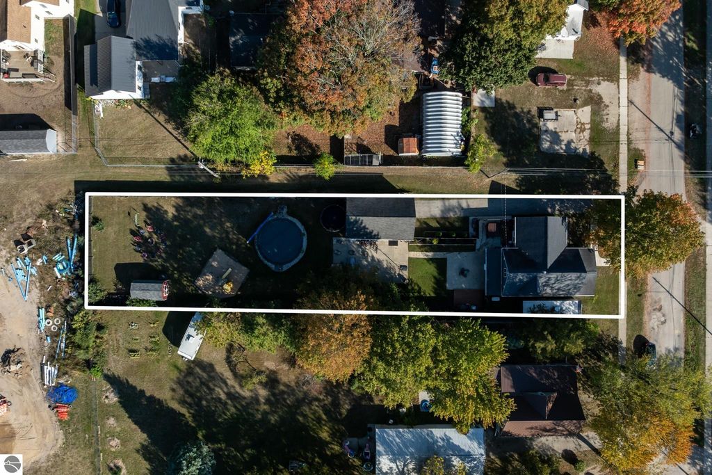 Image 21 of property listing at 308 S 3rd Street, Shepherd, MI 48883