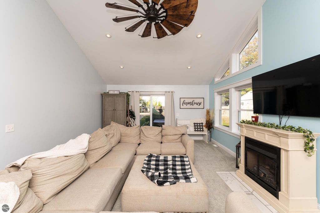 Image 26 of property listing at 308 S 3rd Street, Shepherd, MI 48883