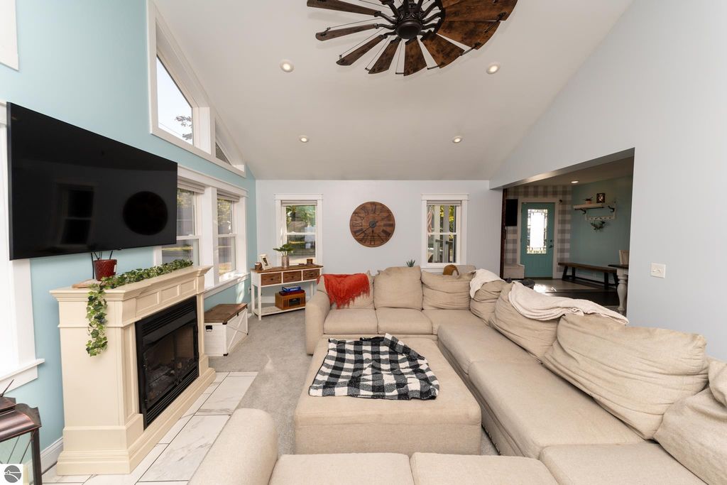 Image 29 of property listing at 308 S 3rd Street, Shepherd, MI 48883