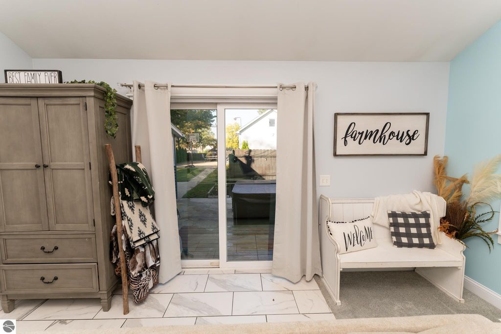 Image 30 of property listing at 308 S 3rd Street, Shepherd, MI 48883