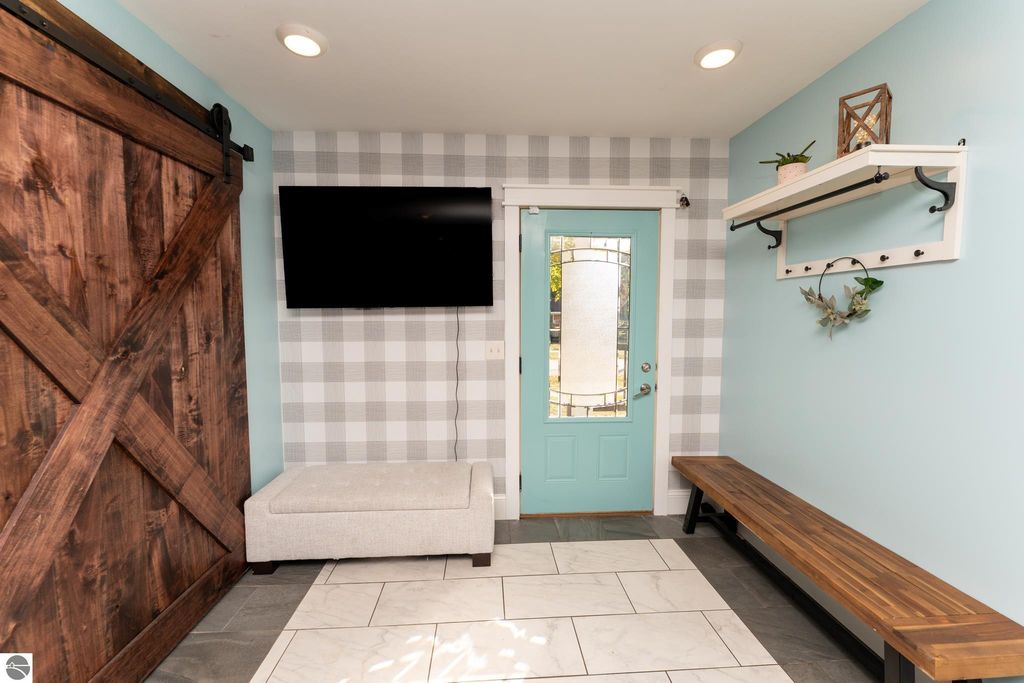 Image 32 of property listing at 308 S 3rd Street, Shepherd, MI 48883