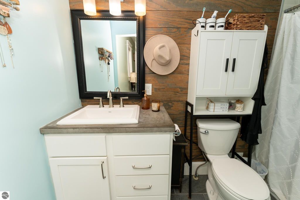 Image 36 of property listing at 308 S 3rd Street, Shepherd, MI 48883