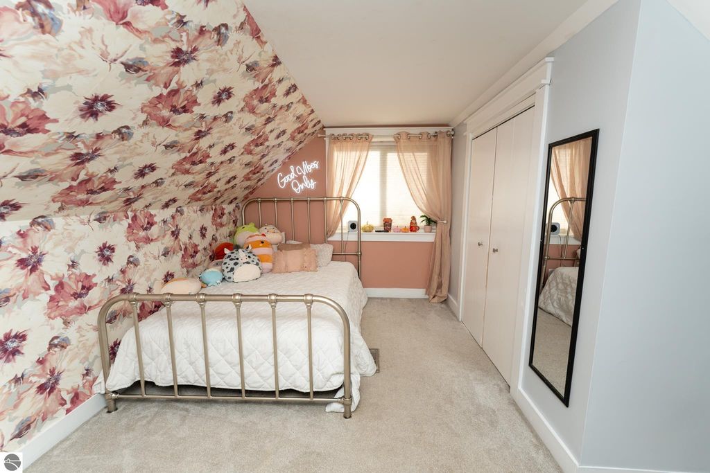 Image 41 of property listing at 308 S 3rd Street, Shepherd, MI 48883