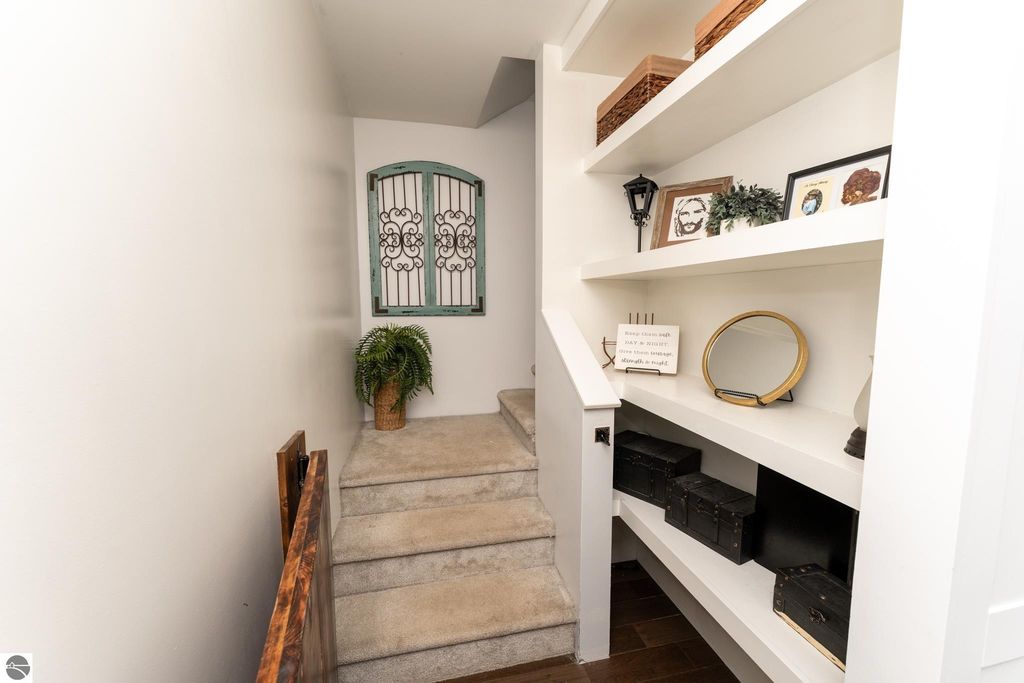 Image 45 of property listing at 308 S 3rd Street, Shepherd, MI 48883