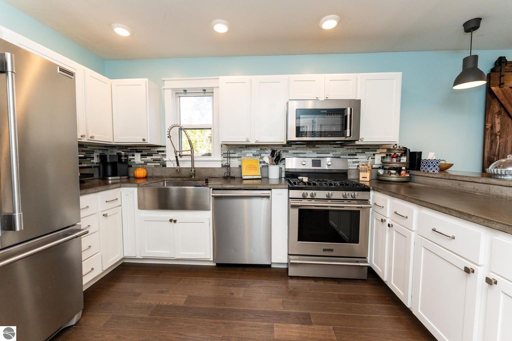 Image 49 of property listing at 308 S 3rd Street, Shepherd, MI 48883