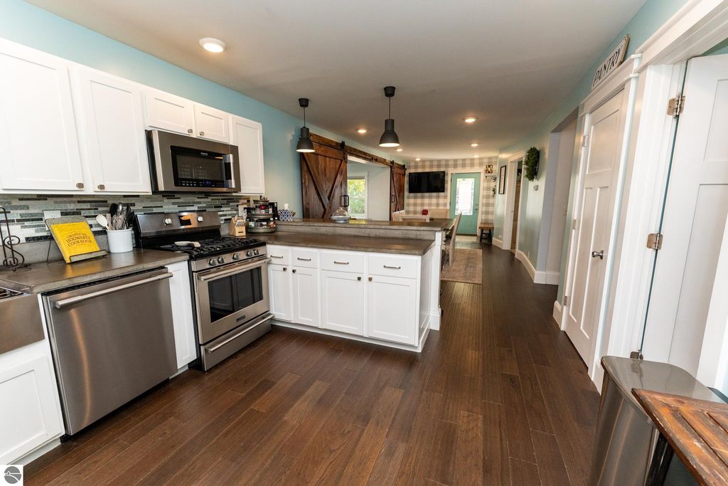 Image 52 of property listing at 308 S 3rd Street, Shepherd, MI 48883