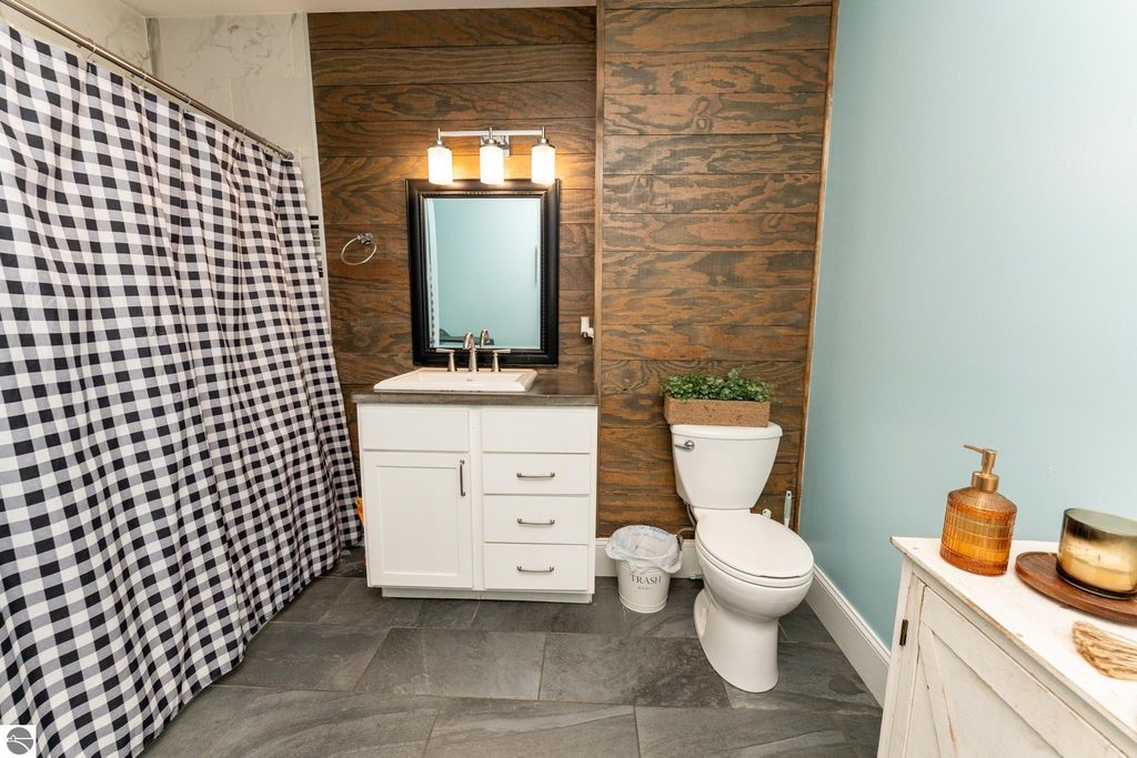 Image 56 of property listing at 308 S 3rd Street, Shepherd, MI 48883