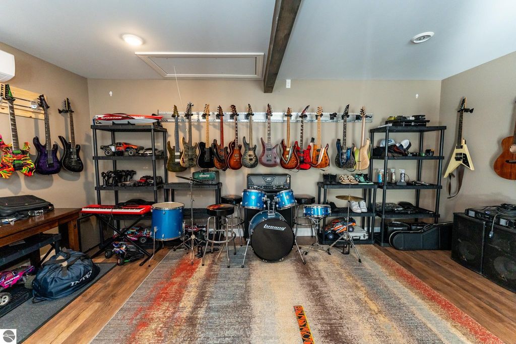 Image 58 of property listing at 308 S 3rd Street, Shepherd, MI 48883