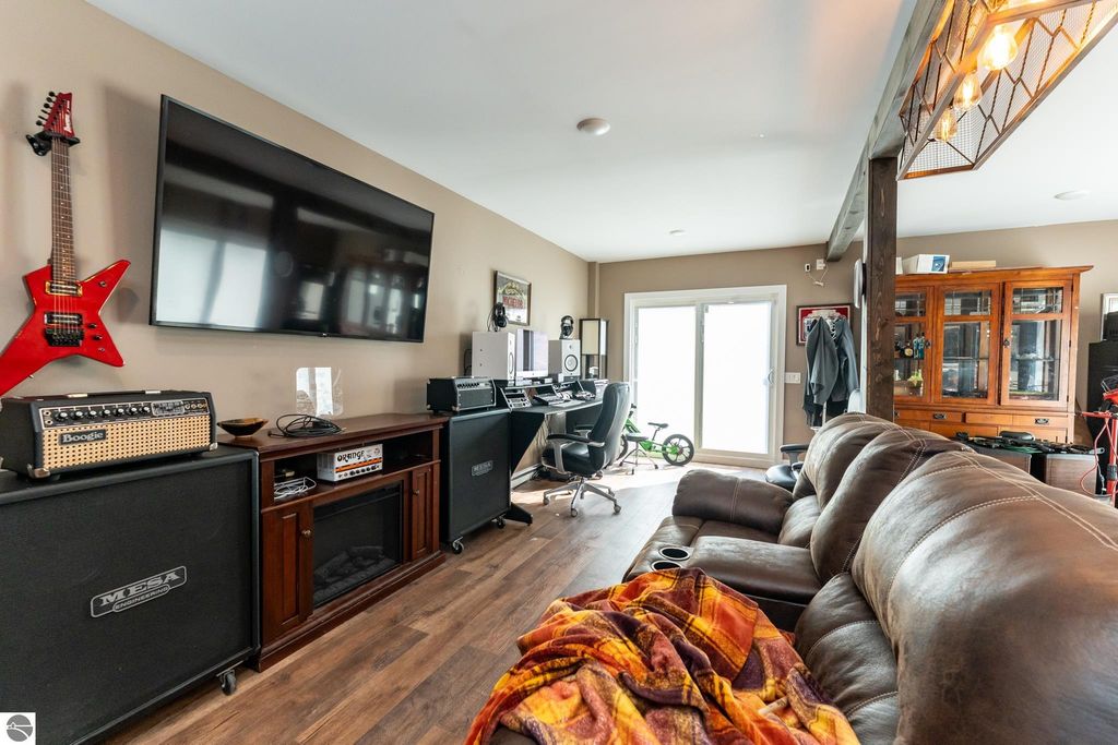 Image 60 of property listing at 308 S 3rd Street, Shepherd, MI 48883