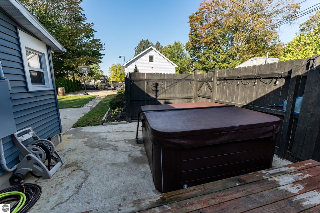 Image 69 of property listing at 308 S 3rd Street, Shepherd, MI 48883